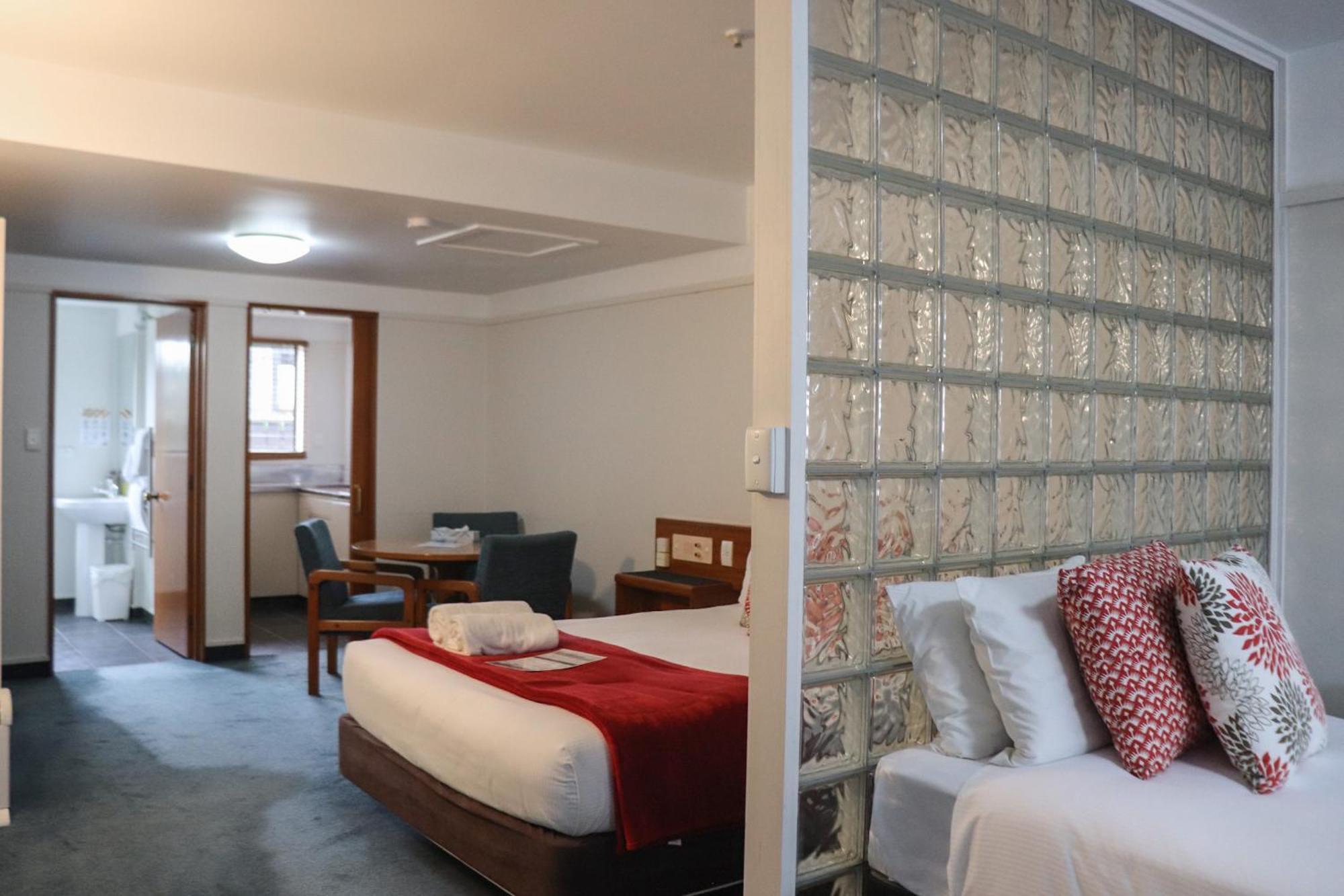 The Beachcomber Hotel ネルソン エクステリア 写真
